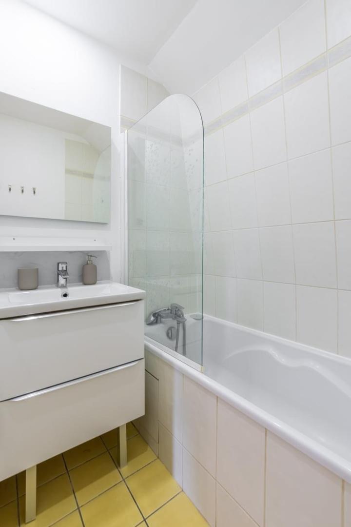 Charming 2-Bedroom Apartment At Croise Laroche Marcq-en-Baroeul Exterior foto